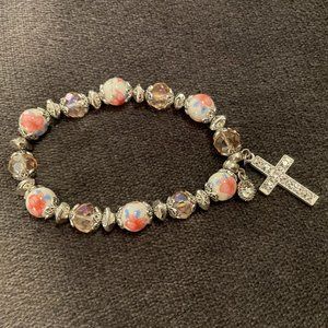 Beaded bracelet with Crystal cross